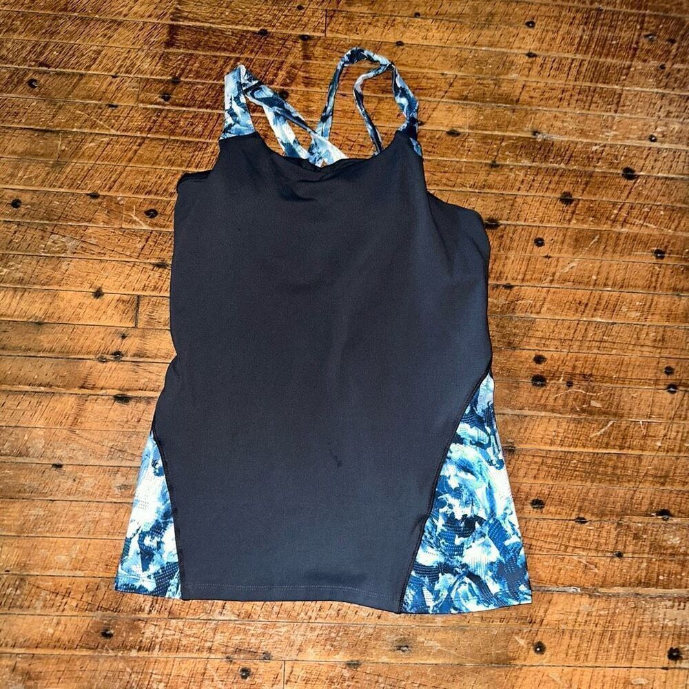 Gaiam M sporty blue & gray athletic built in bra swim top